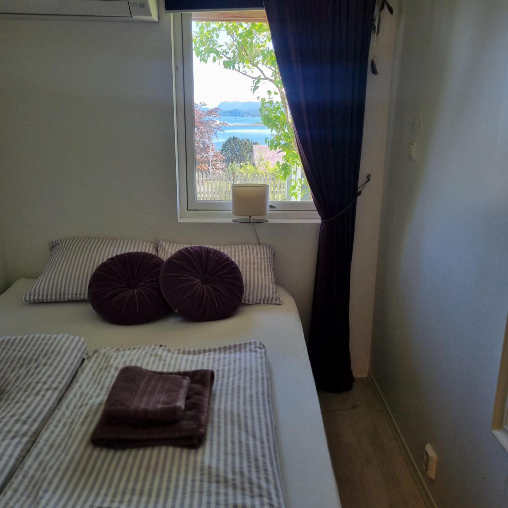 Apartment Near Center / Free P Ålesund Zewnętrze zdjęcie